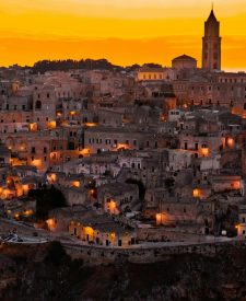 daniele-levis-pelusi-jTknOGI18us-unsplash